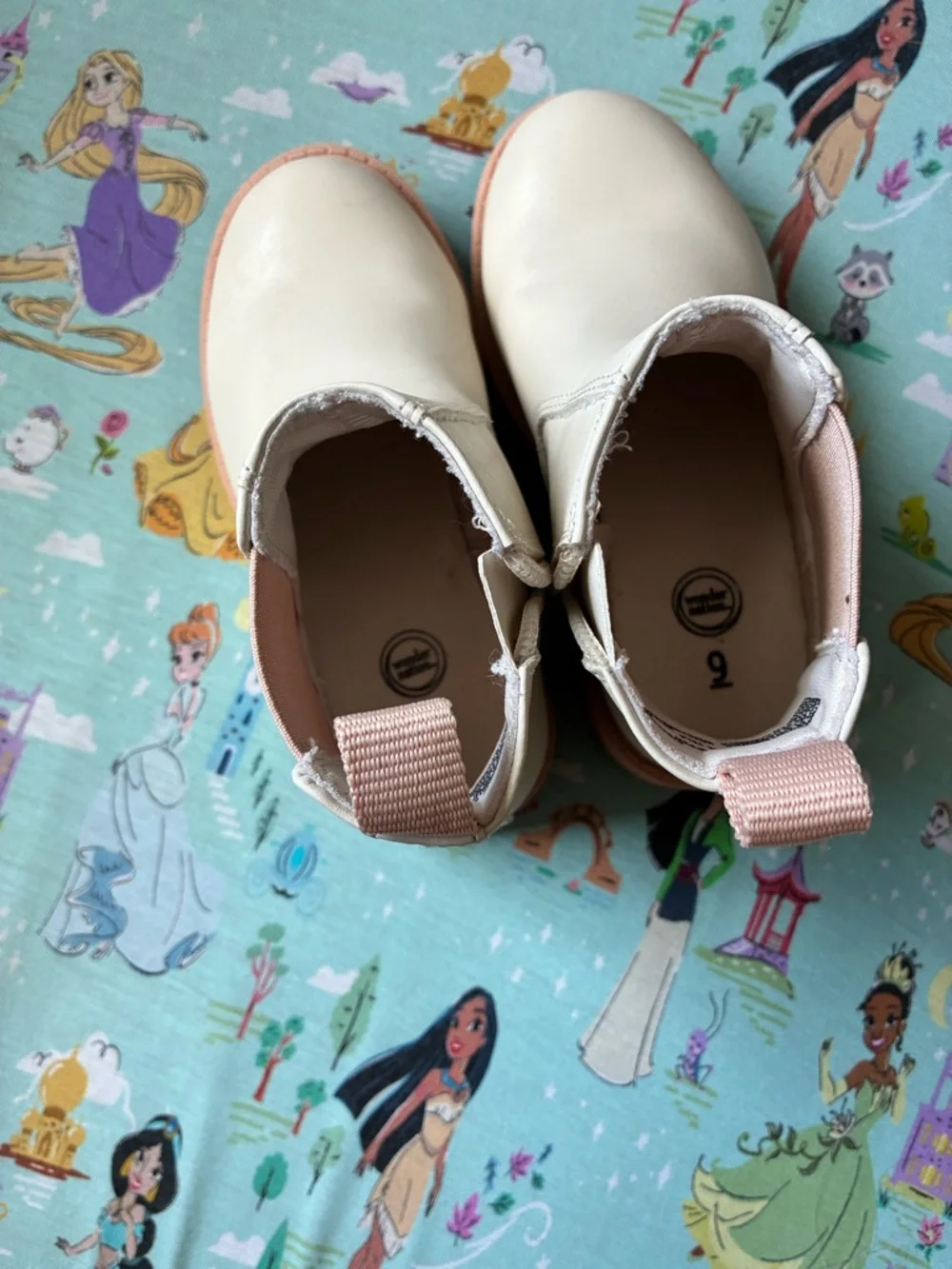 wonder nation Cream Chelsea Boots with Pink Trim